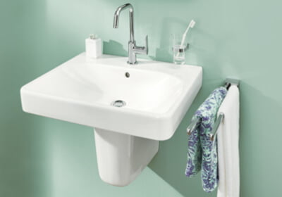 DIANA M100 Waschtisch & S200 Armatur 