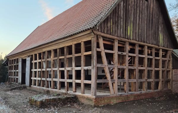 01 rohbau 03 600x380 heuhotel-frieling24